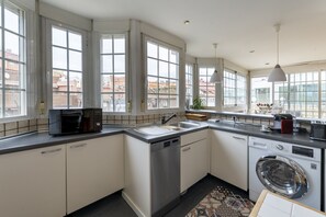 Fridge, microwave, oven, dishwasher