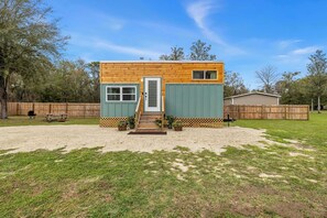 Exterior - Nook at the Springs | Tiny Home • Full Kitchen (Fort White)