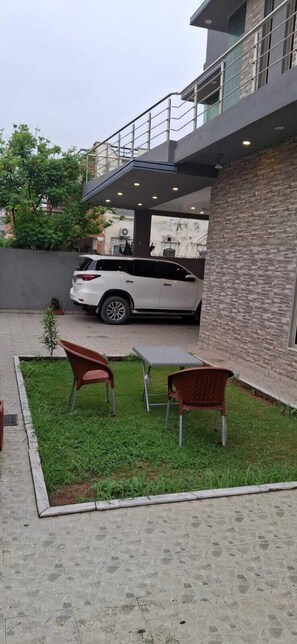 Free WiFi - Dream Executive Guest House (Islamabad)