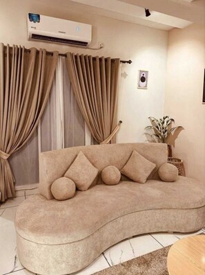 Deluxe Double or Twin Room, Garden View