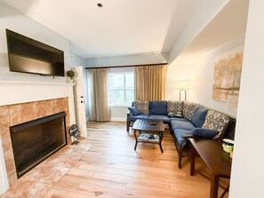 Televisor intel·ligent, llar de foc i oficines 