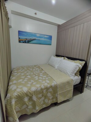 1 bedroom, iron/ironing board, WiFi, bed sheets