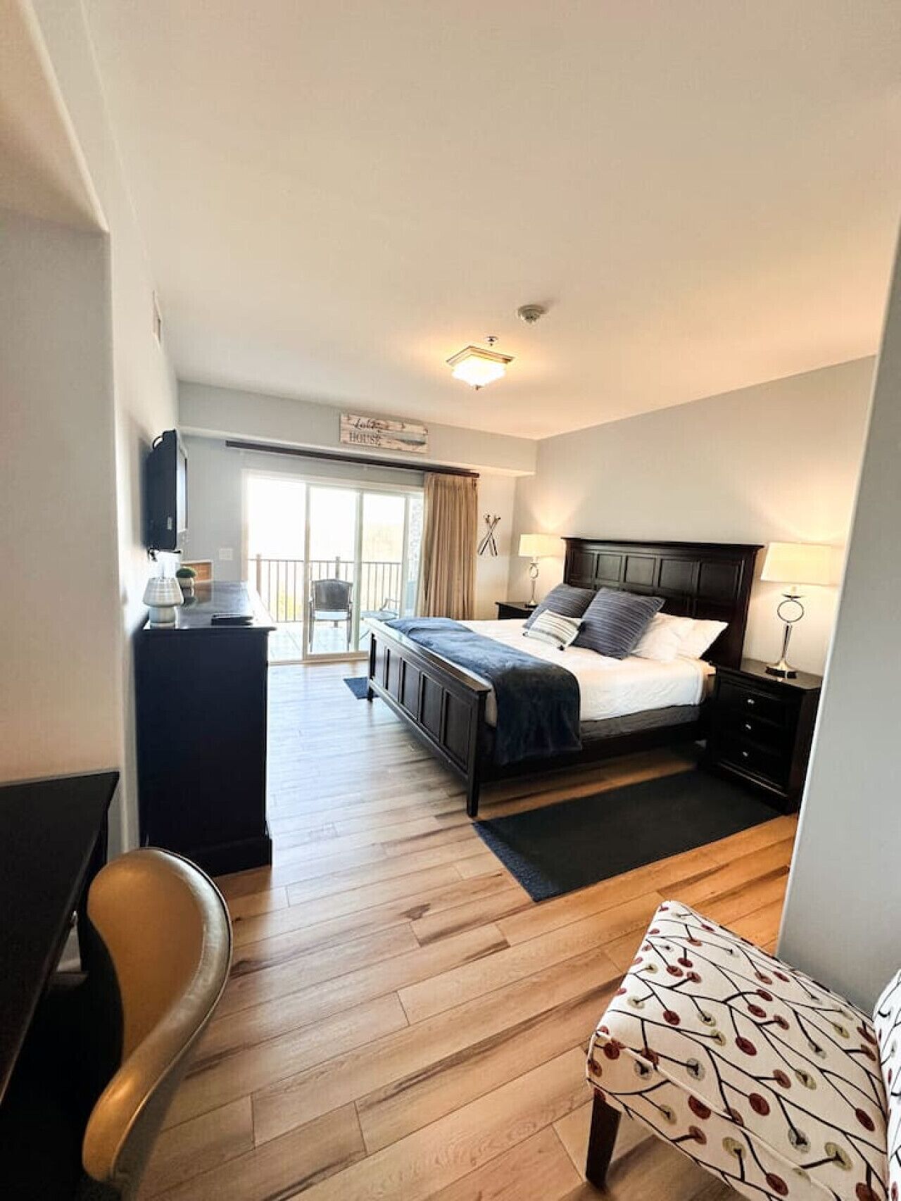 1 bedroom, desk, iron/ironing board, travel crib