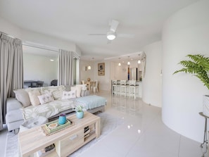 Smart TV - Sun-Kissed Getaway @ Mainsail (Sunshine Coast)