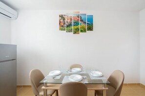 تناول الطعام