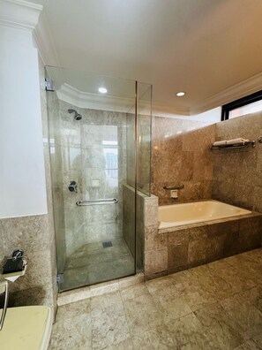 Elite Double Room, 2 Bedrooms | Bathroom | Separate tub and shower, hair dryer, towels, soap - Lexus Grand Suite at Times Square KL (Kuala Lumpur)
