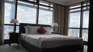 Egyptian cotton sheets, premium bedding, memory-foam beds, in-room safe