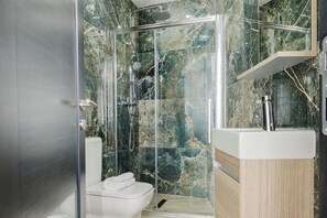 Hair dryer, towels - Kick back and relax in this newly built breathtaking views of Xemxija (San Pawl il-Baħar)