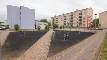 Área de juegos infantiles al aire libre