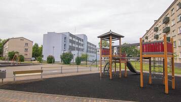 室外兒童遊樂區