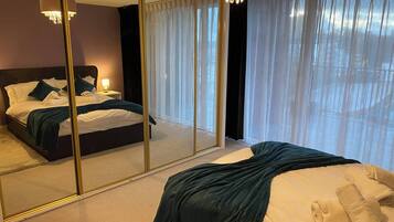 Apartment, 3 Bedrooms, Balcony, Garden View | 3 bedrooms