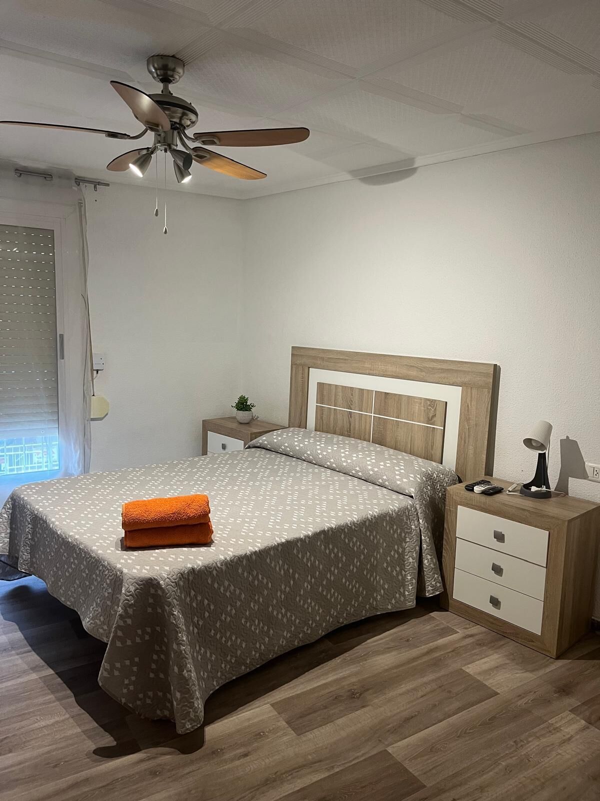 1 bedroom, desk, iron/ironing board, WiFi