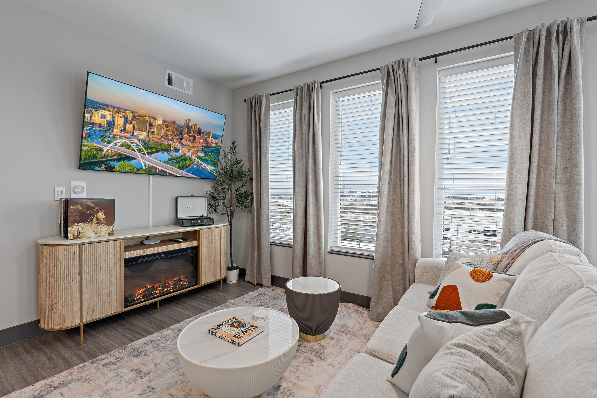 Smart TV, fireplace, offices