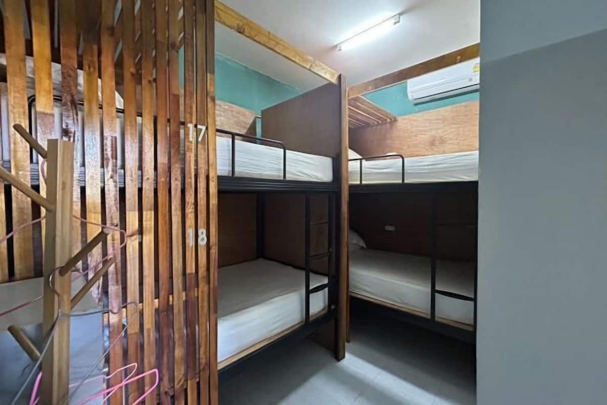 Down comforters, laptop workspace, free WiFi