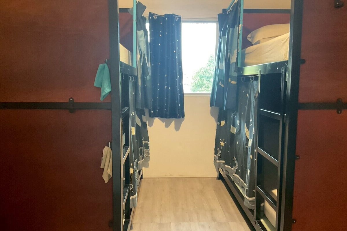 Basic Single Room, Mixed Dorm, Non Smoking, Garden View | Down duvets, laptop workspace, free WiFi