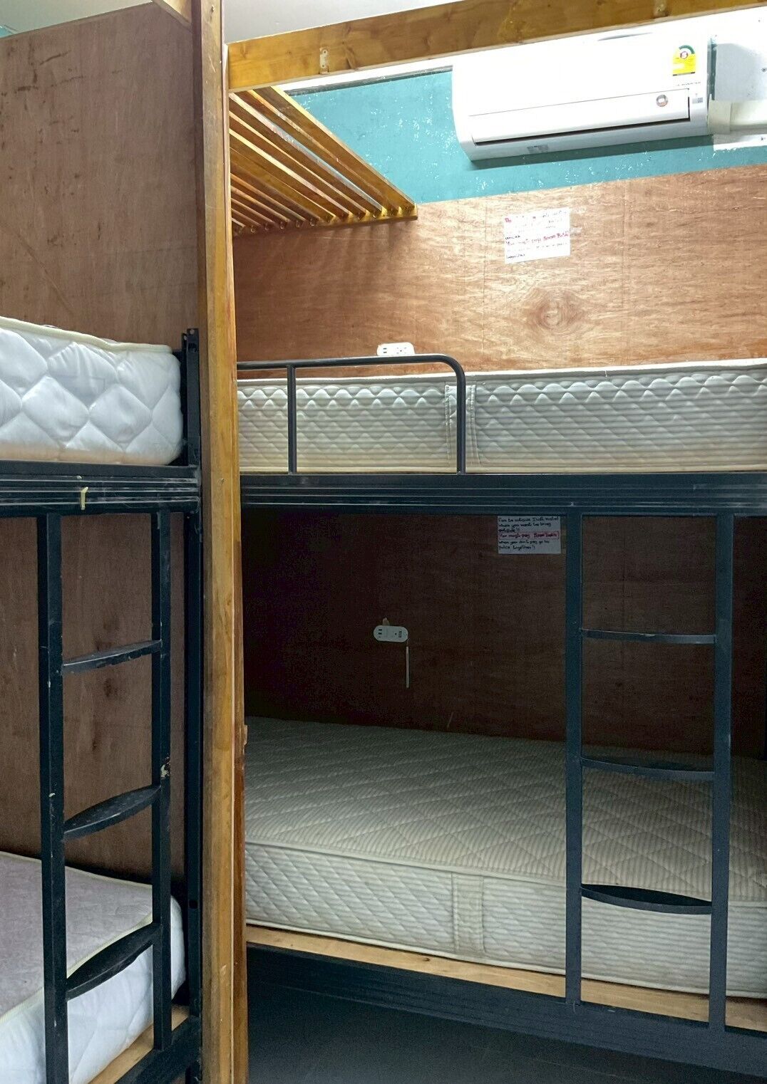 Phòng đơn cơ bản, phòng tập thể nam và nữ, không hút thuốc, quang cảnh vườn | Chăn bông, khu vực làm việc phù hợp cho laptop 