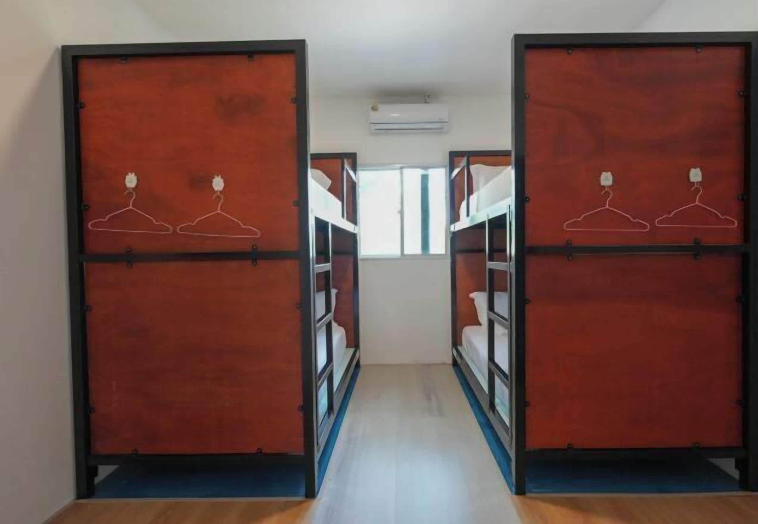 Edredons de pluma, espaço de trabalho para notebook, Wi-Fi de cortesia