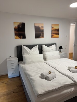 Superior Condo | 1 bedroom, individually furnished, desk, laptop workspace