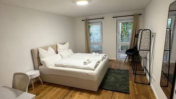 Standard-Apartment | Allergikerbettwaren, individuell eingerichtet, Schreibtisch