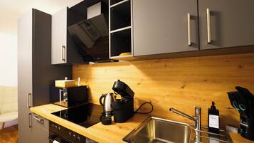 Bloc d'apartaments Deluxe | 1 dormitori, mobiliari individual i escriptori