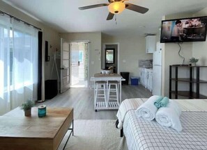 1 soverom, strykejern/-brett, wi-fi og sengetøy