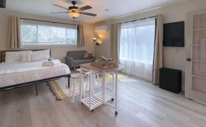 1 habitación, tabla de planchar con plancha, wifi y ropa de cama 