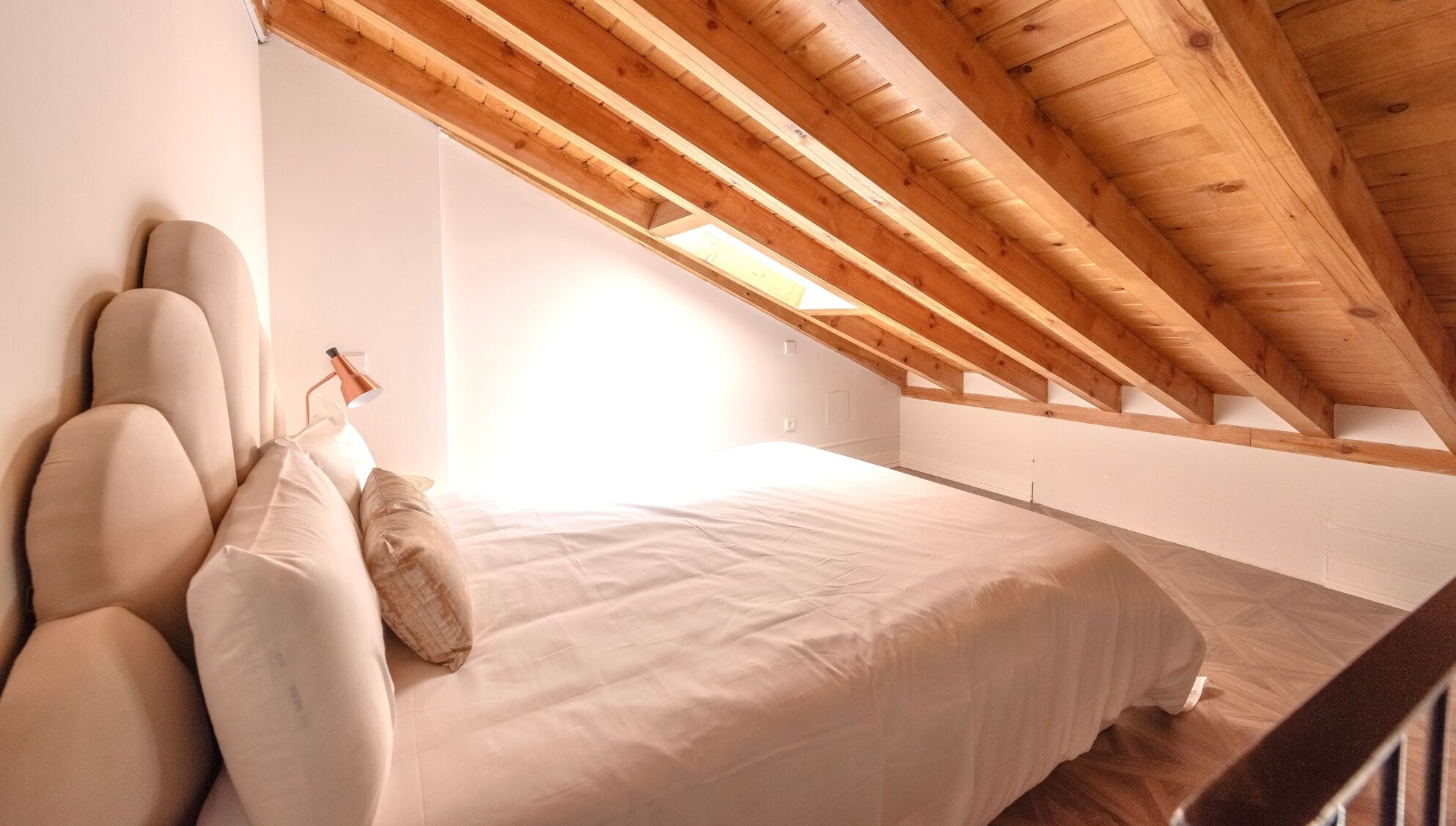 2 habitaciones, tabla de planchar con plancha y acceso a internet 