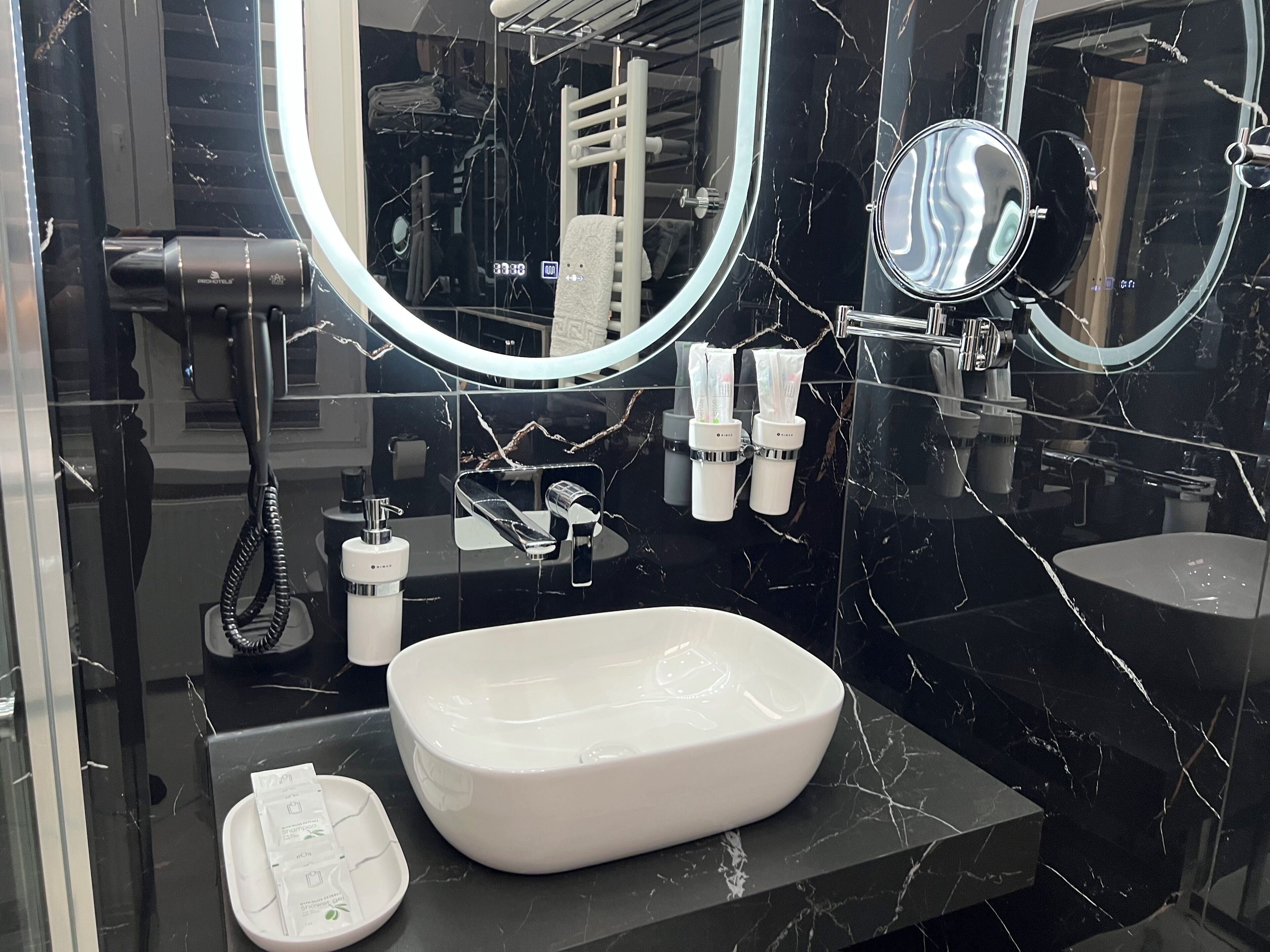 Photo - Bucharest Downtown Inn