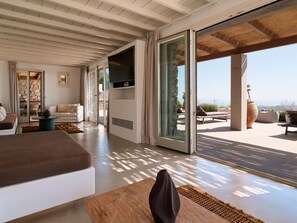 Villa Sunstone by Mykonos Rocks | In-room safe, soundproofing, free cribs/infant beds, free WiFi