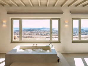 Villa Sapphire by Mykonos Rocks | In-room safe, soundproofing, free cribs/infant beds, free WiFi