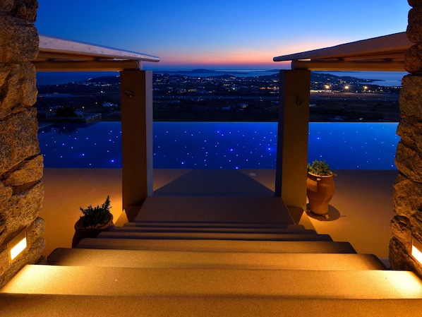 Villa Alabaster by Mykonos Rocks