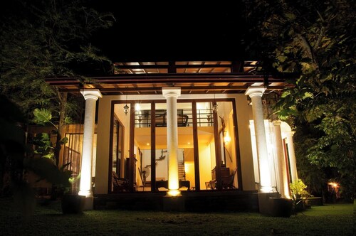 4-bedroom villa in beautiful Avissawella. Explore the getaway now and enjoy!