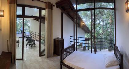 4-bedroom villa in beautiful Avissawella. Explore the getaway now and enjoy!