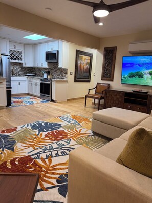 Smart TV, printers - Upcountry Single Level Private 3 Bedroom Home in Marvelous Kula!!! (Makawao)