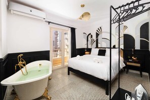 Basic Studio | 1 bedroom, iron/ironing board, bed sheets