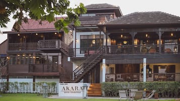 Family Villa, 4 Bedrooms, River View