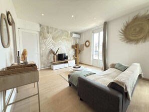 2 chambres, fer et planche à repasser, Wi-Fi, draps fournis