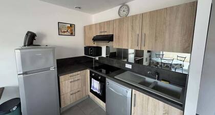 Spacious Duplex with Terrace