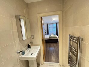 2 camere, ferro/asse da stiro, Wi-Fi, lenzuola