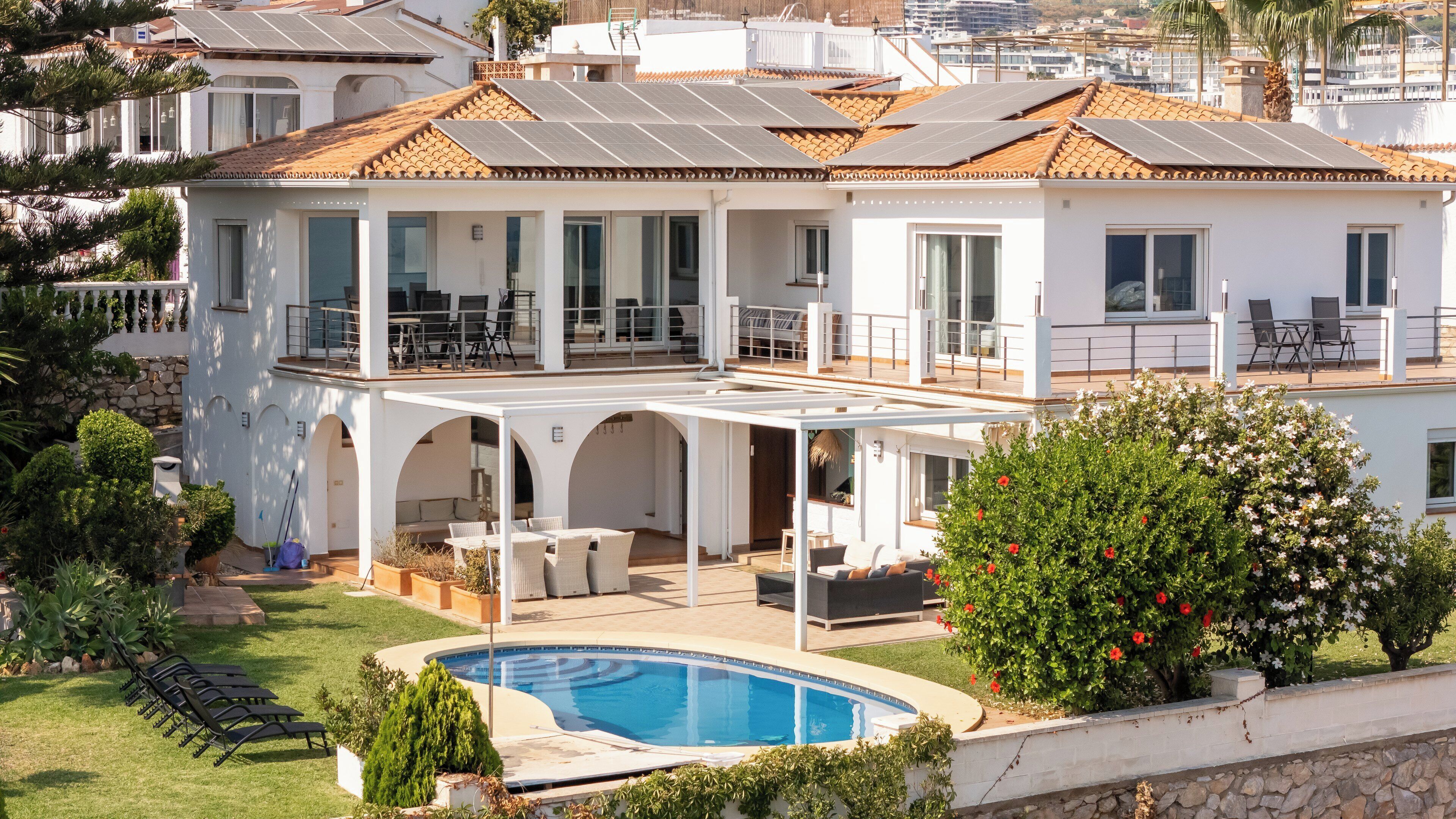 Photo - Spacious 3BR Villa with Private Pool and Sea Views
