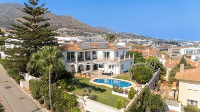 Spacious 3BR Villa with pool and views