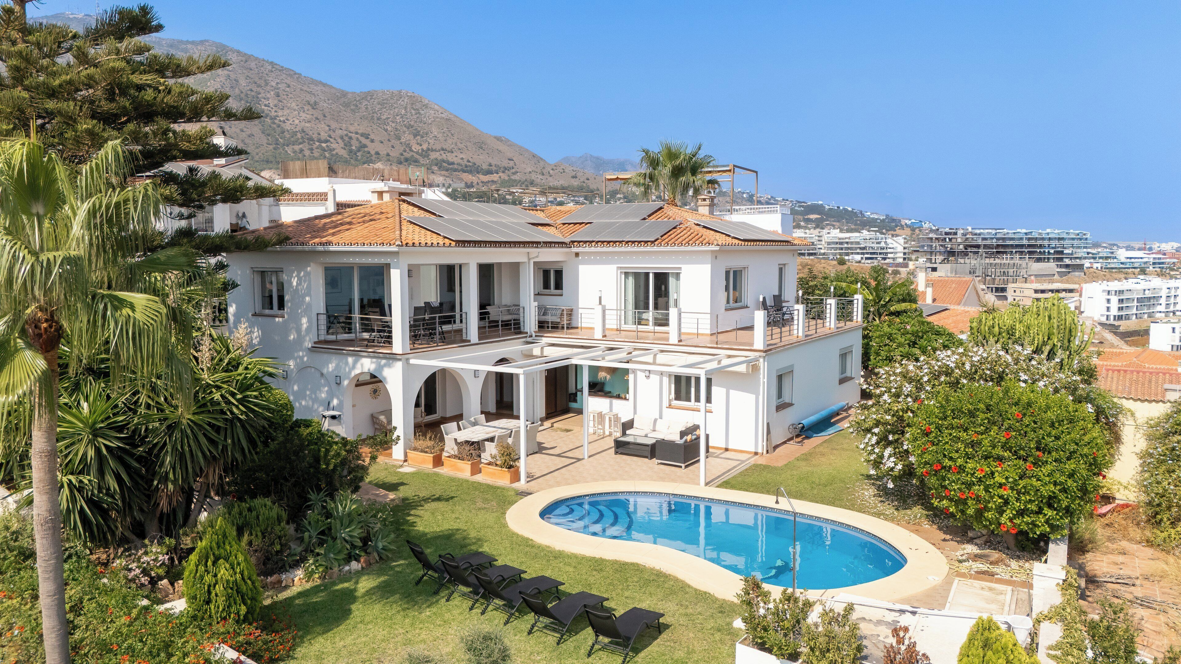 Photo - Spacious 3BR Villa with Private Pool and Sea Views