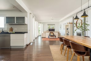 Villa, Sea View | 3 bedrooms, desk, laptop workspace, soundproofing