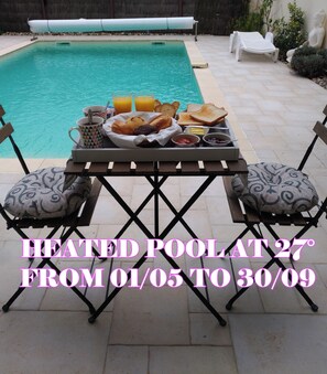 Outdoor pool, a heated pool