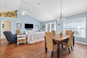 4 bedrooms, WiFi, bed sheets