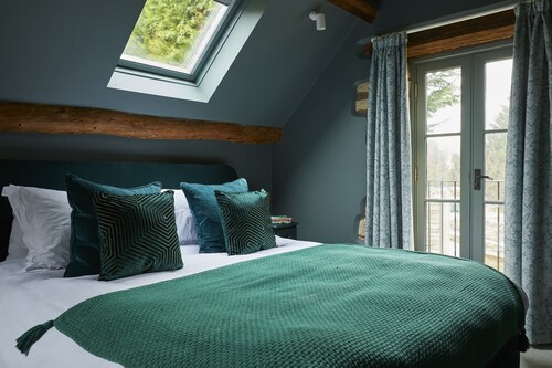 Lily Cottage - A Romantic Haven