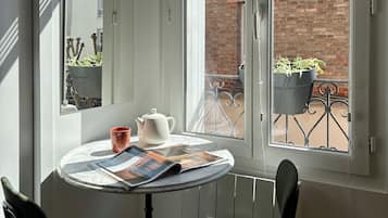 Apartamento conforto, vista para a cidade | Cozinha privada | Chaleira elétrica