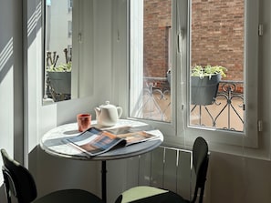 Comfort-lejlighed - byudsigt | Privat køkken | Elkedel