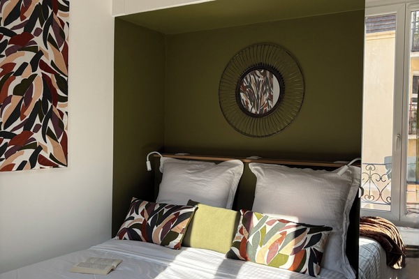 Leilighet – comfort, byutsikt | 1 soverom, safe på rommet, blendingsgardiner og lydisolert