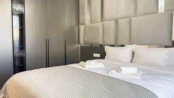 2 Schlafzimmer, Schreibtisch, Bügeleisen/Bügelbrett, WLAN